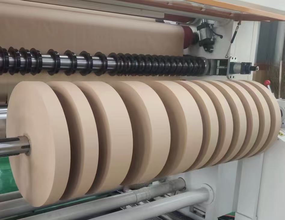 What is the Working Principle of a Slitting Machine